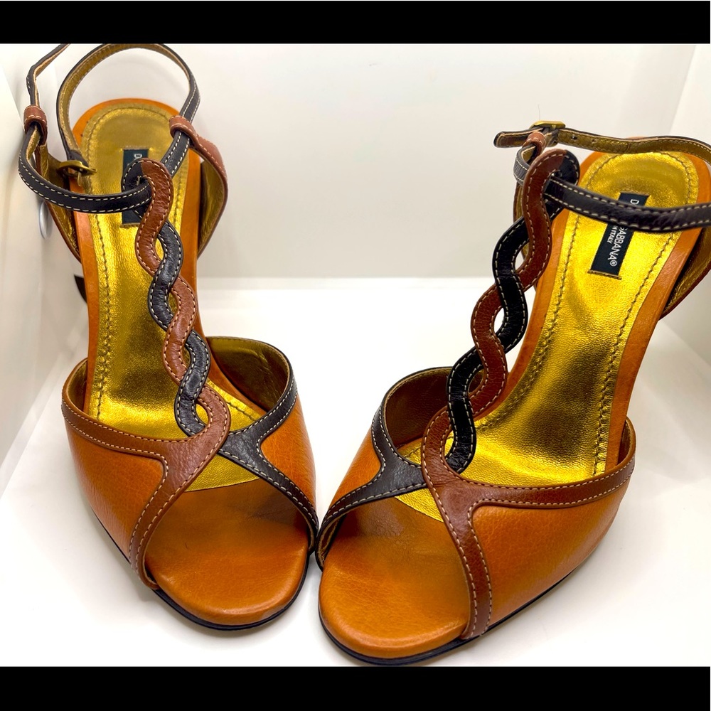 Vintage Dolce Gabbana Tan Detailed Heels, nearly new condition 38 1/2
